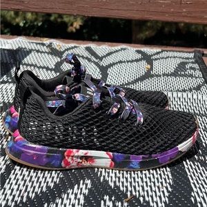 Womens NOBULL shoes size 6